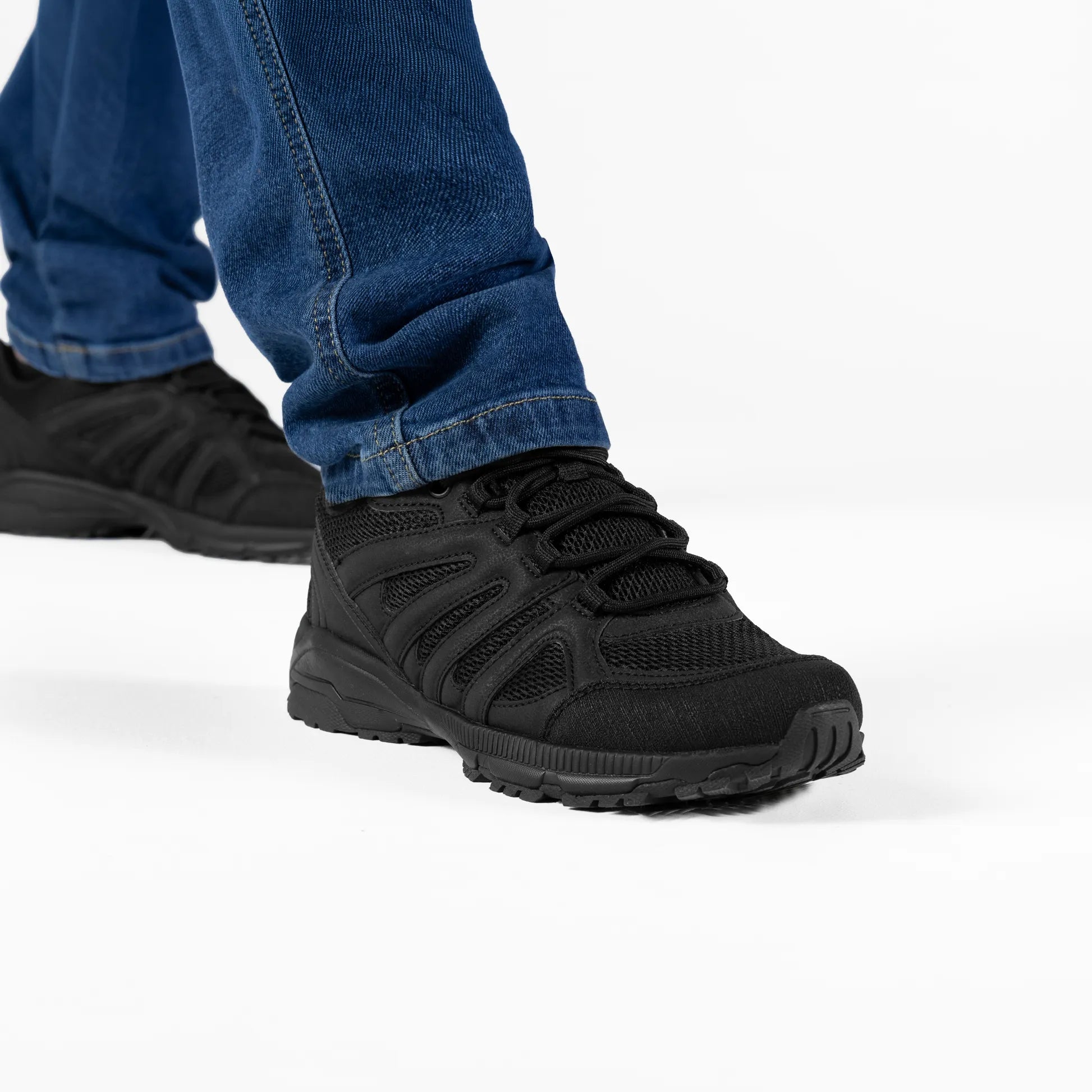 Sneakers Tracker Black